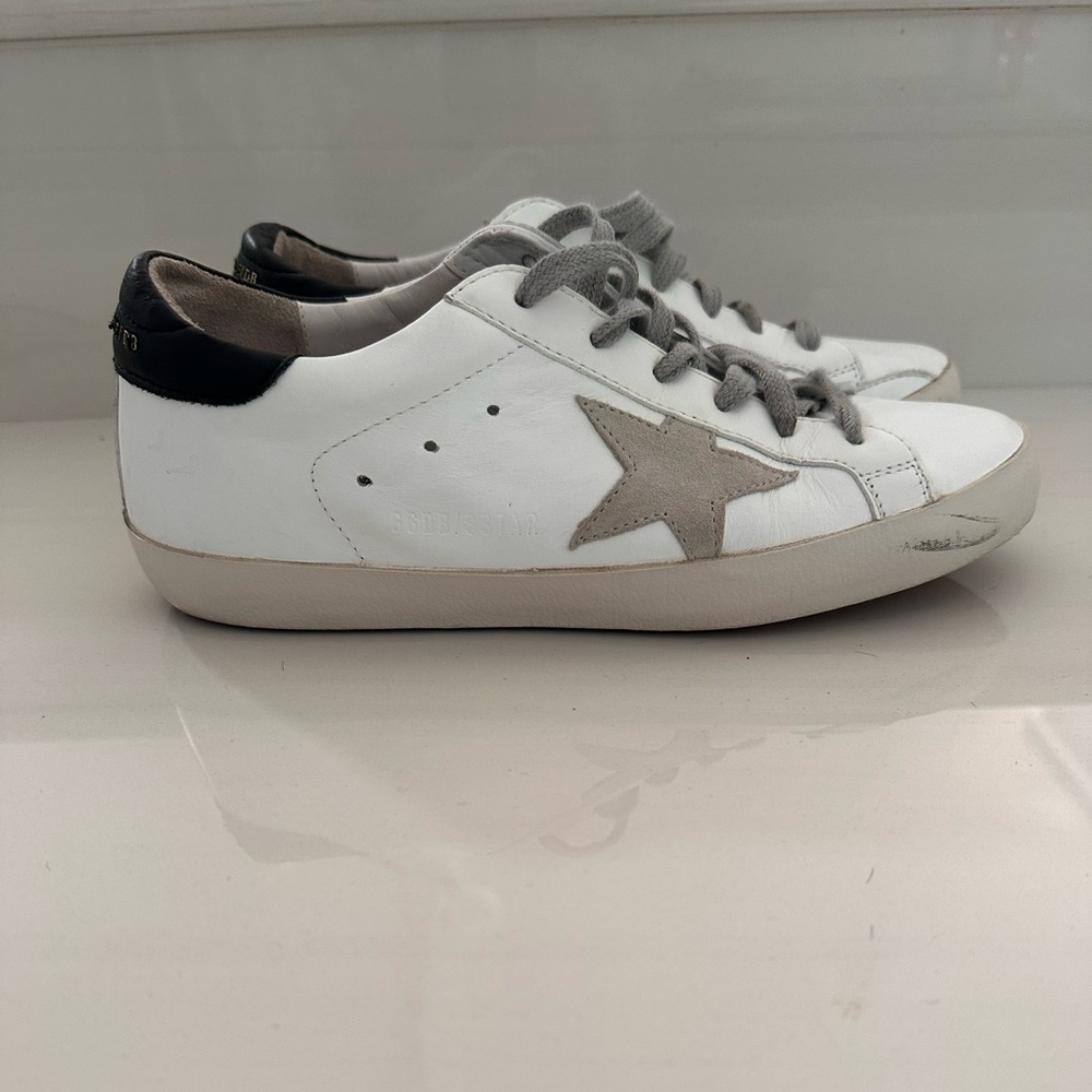 GOLDEN GOOSE SUPER-STAR